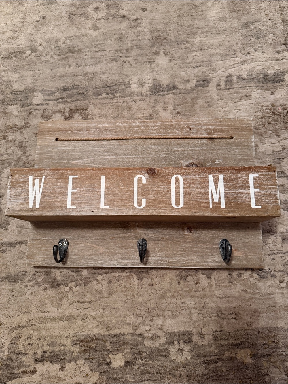 Rustic Brown "Welcome" Wall Hook Rack